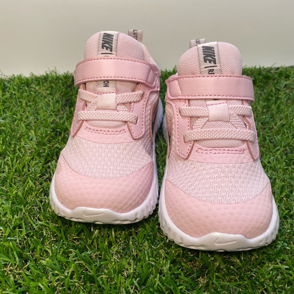 Pink Nike’s